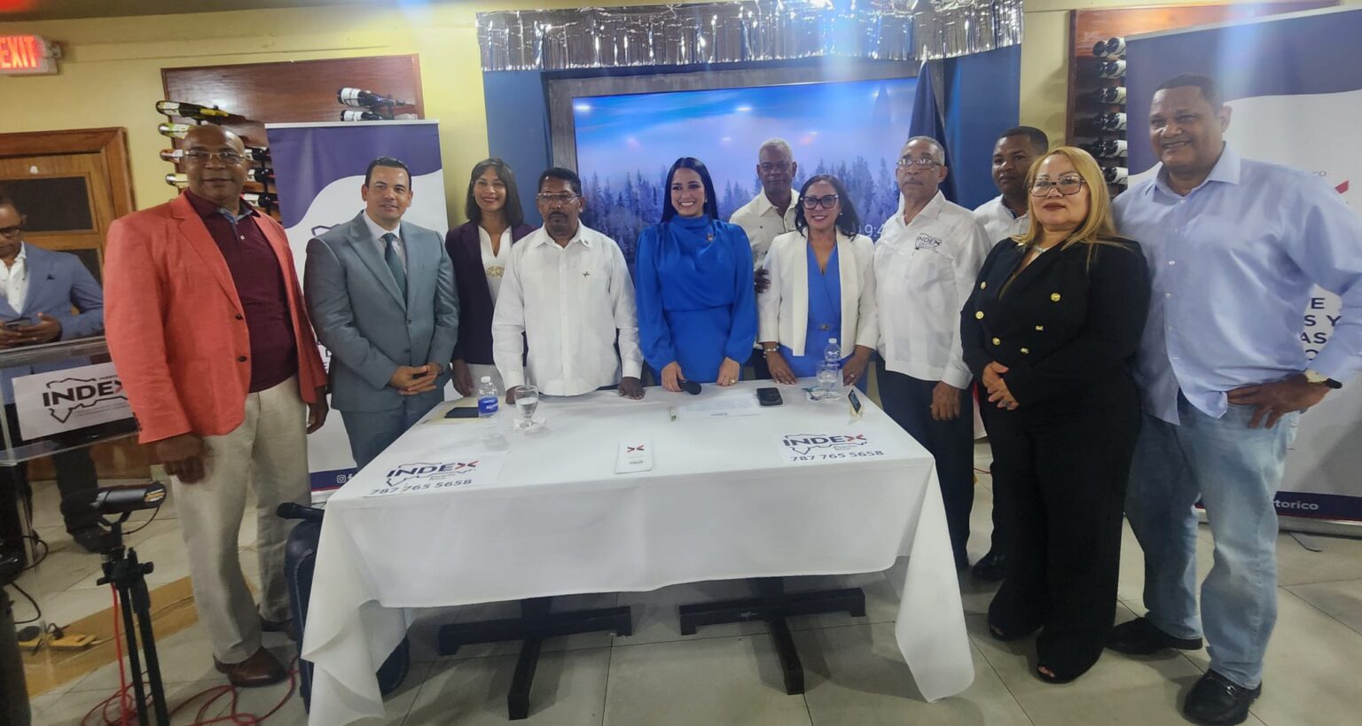 Viceministra sostiene encuentro con quisqueyanos en Puerto Rico