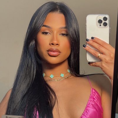 Karla Álvarez, "La Mana"