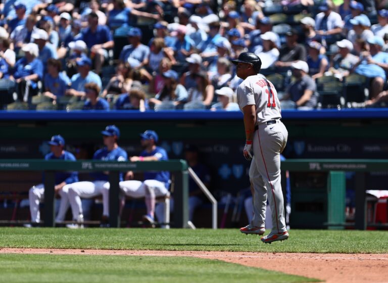 Devers y Abreu sacuden a los Reales con jonrones descomunales y Boston se impone 3-1 en Kansas City 4 | Noticias de hoy en República Dominicana 20250511 192424 | Noticias de hoy en De Último Minuto