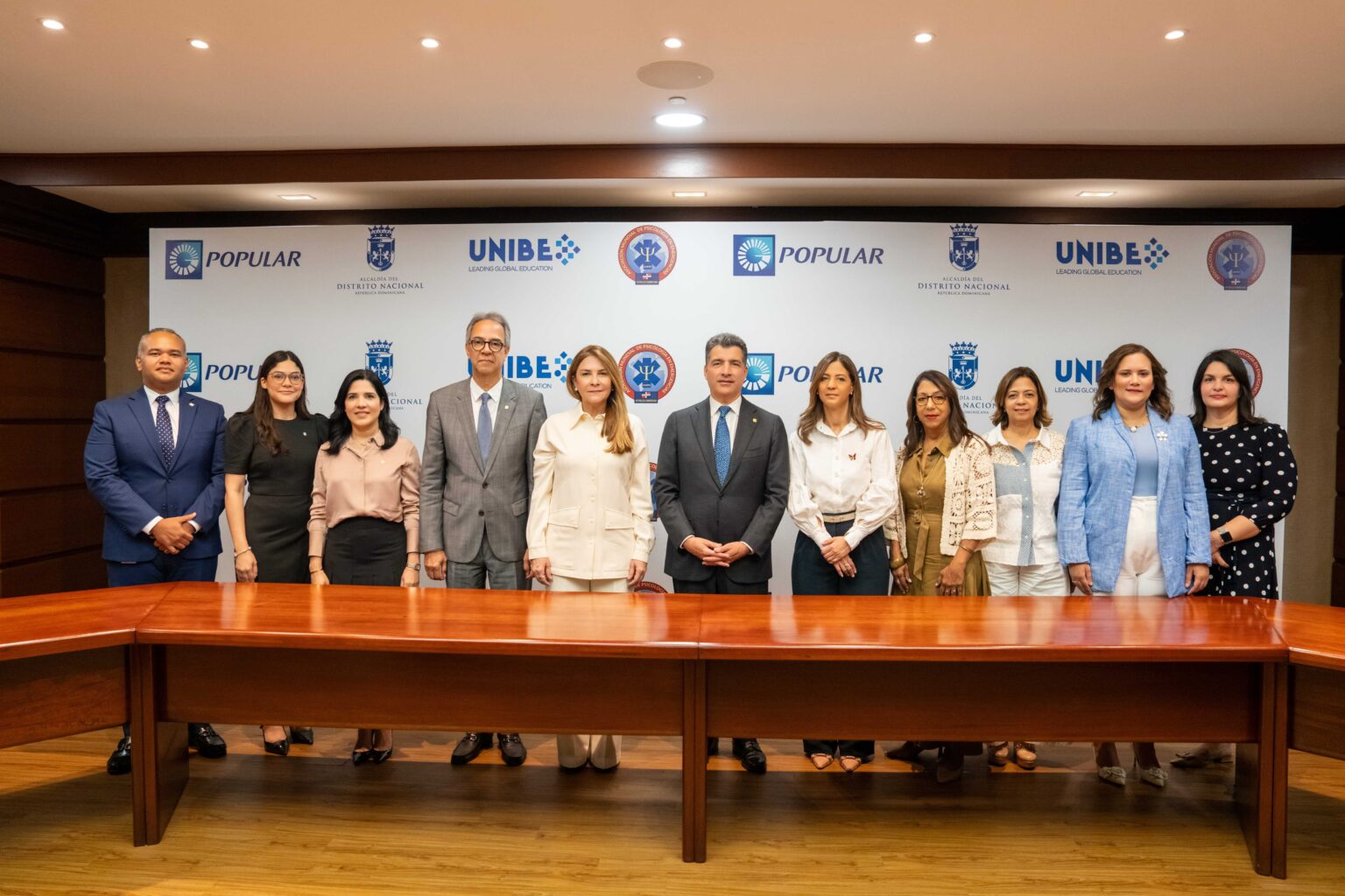 ADN, UNIBE y AMPE apoyan a menores huérfanos tras tragedia.