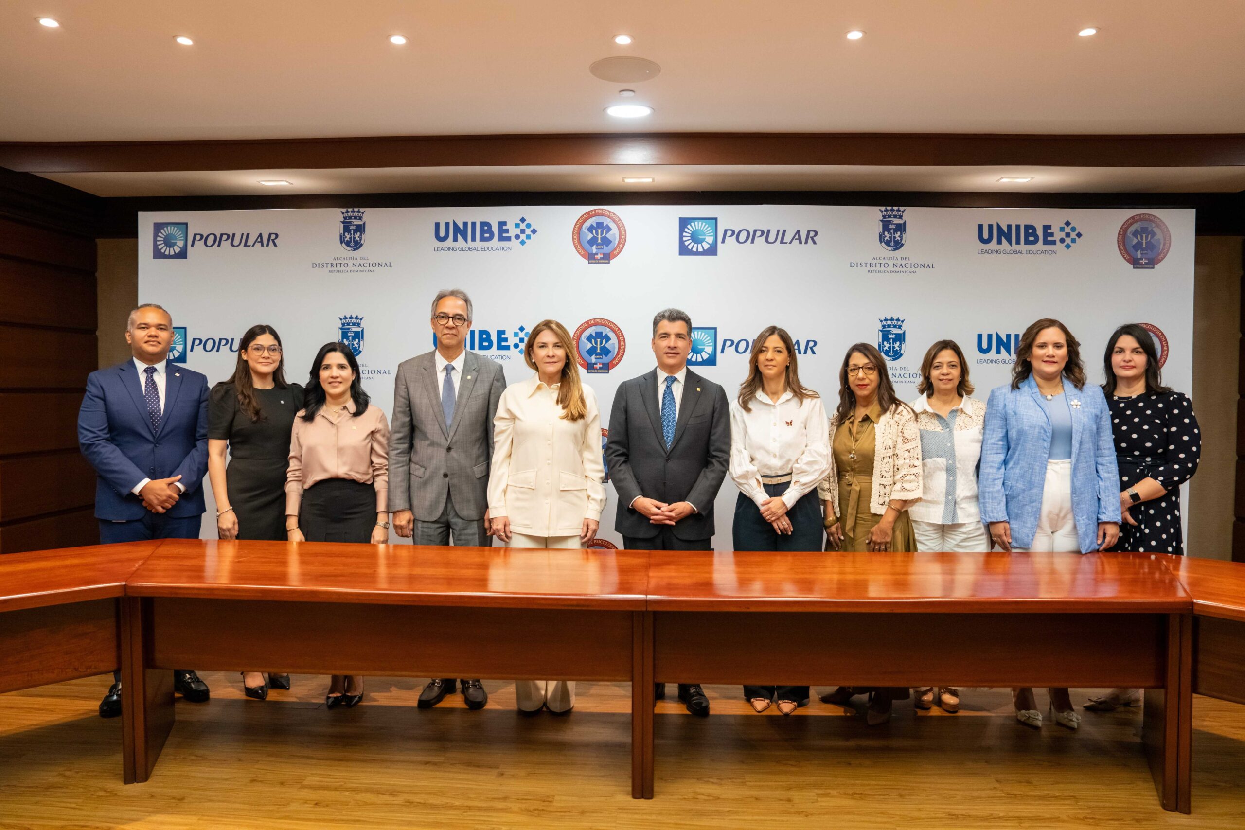 ADN, UNIBE y AMPE apoyan a menores huérfanos tras tragedia.