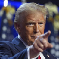 Trump arremete contra Harvard por alumnos extranjeros; DHS suspende visados y crece tensión legal