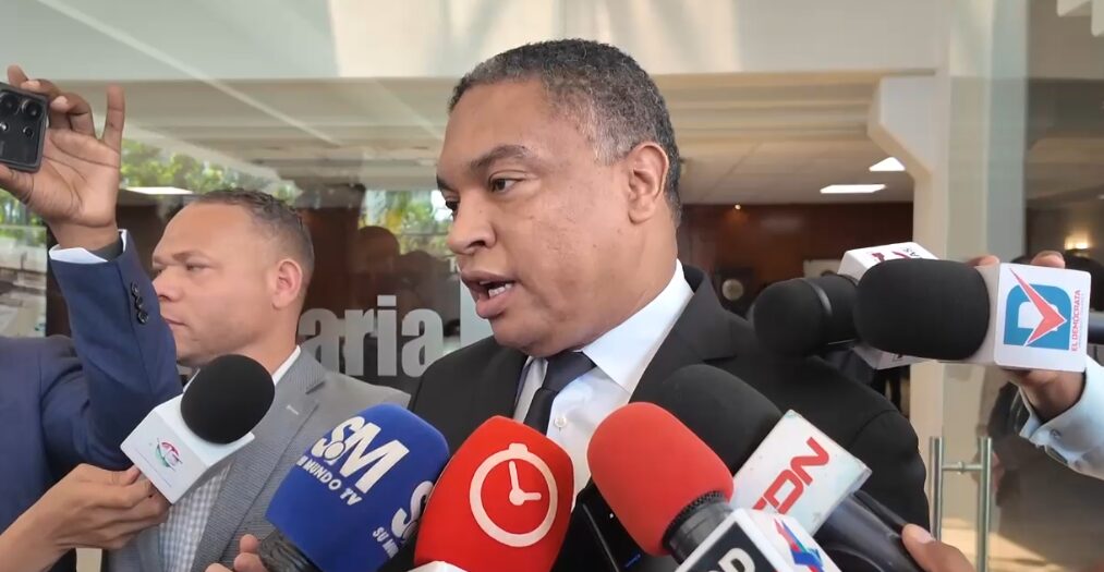 Yván Lorenzo respalda diálogo nacional sobre Haití