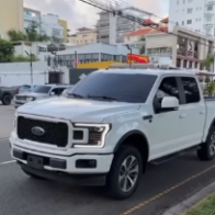 ¡Animal sobre ruedas! Mujeres denuncian acoso vial por conductor de camioneta Ford F-150 en Santo Domingo