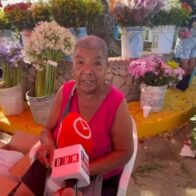 Comerciantes de flores y velones aseguran ventas en Día de Madres han sido dinámicas en Santiago