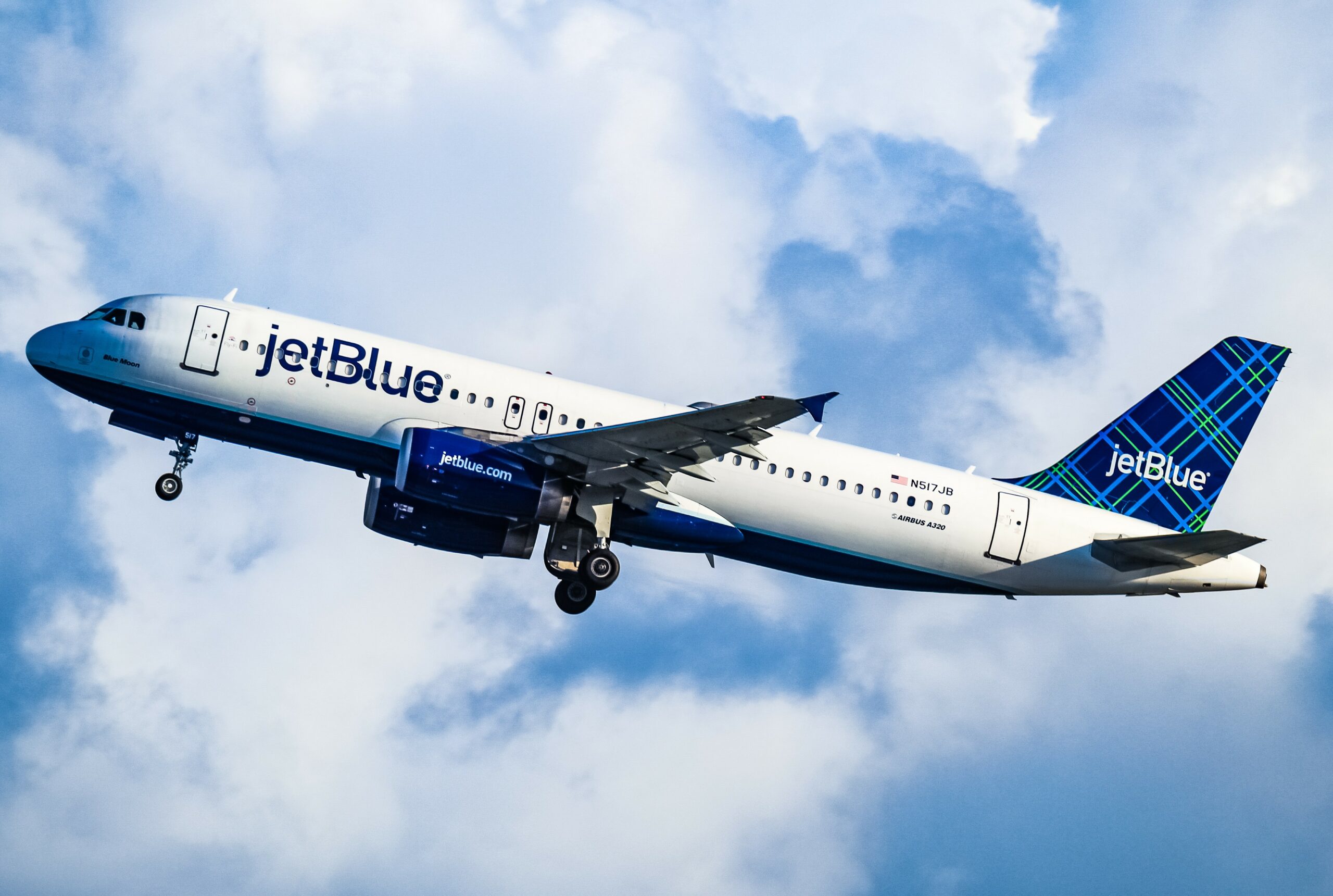 JetBlue y United anuncian alianza “Blue Sky” para ampliar rutas y compartir programas de fidelización