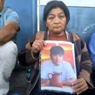 Perú decreta toque de queda y control de FFAA en distrito donde asesinaron a 13 mineros