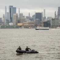 Imagen fuente externa. Hallan cuerpo sin vida de un hombre en el río Hudson, cerca de Battery Park en Nueva York