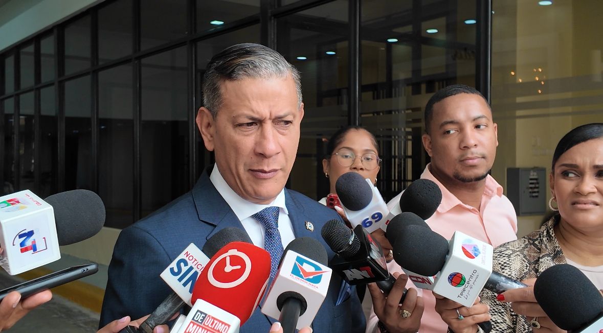 Diputado cuestiona interpelación a Faride Raful