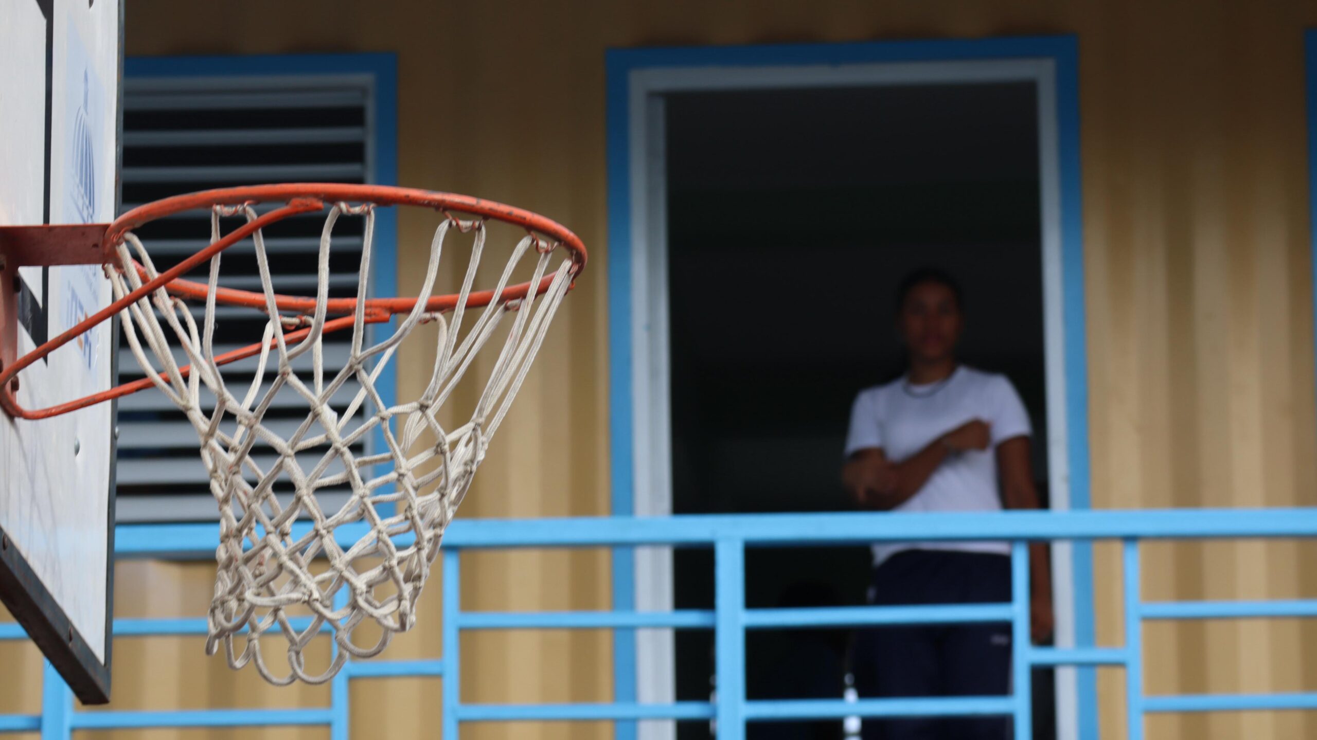 Acondicionan el plantel educactivo Roberto Duvergé en Los Alcarrizos