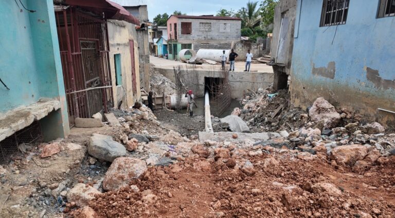 En Los Girasoles denuncian lentitud en construcción de la cañada y continúan afectados por inundaciones