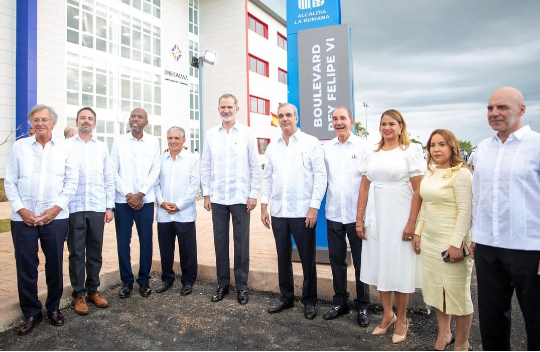 UNIROMANA abre sus puertas