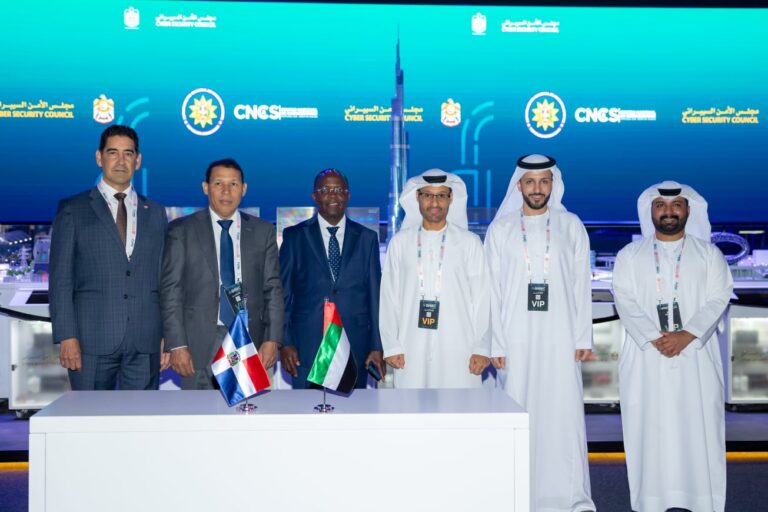 RD y Emiratos Árabes Unidos firman acuerdo de para el fortalecimiento de la ciberseguridad