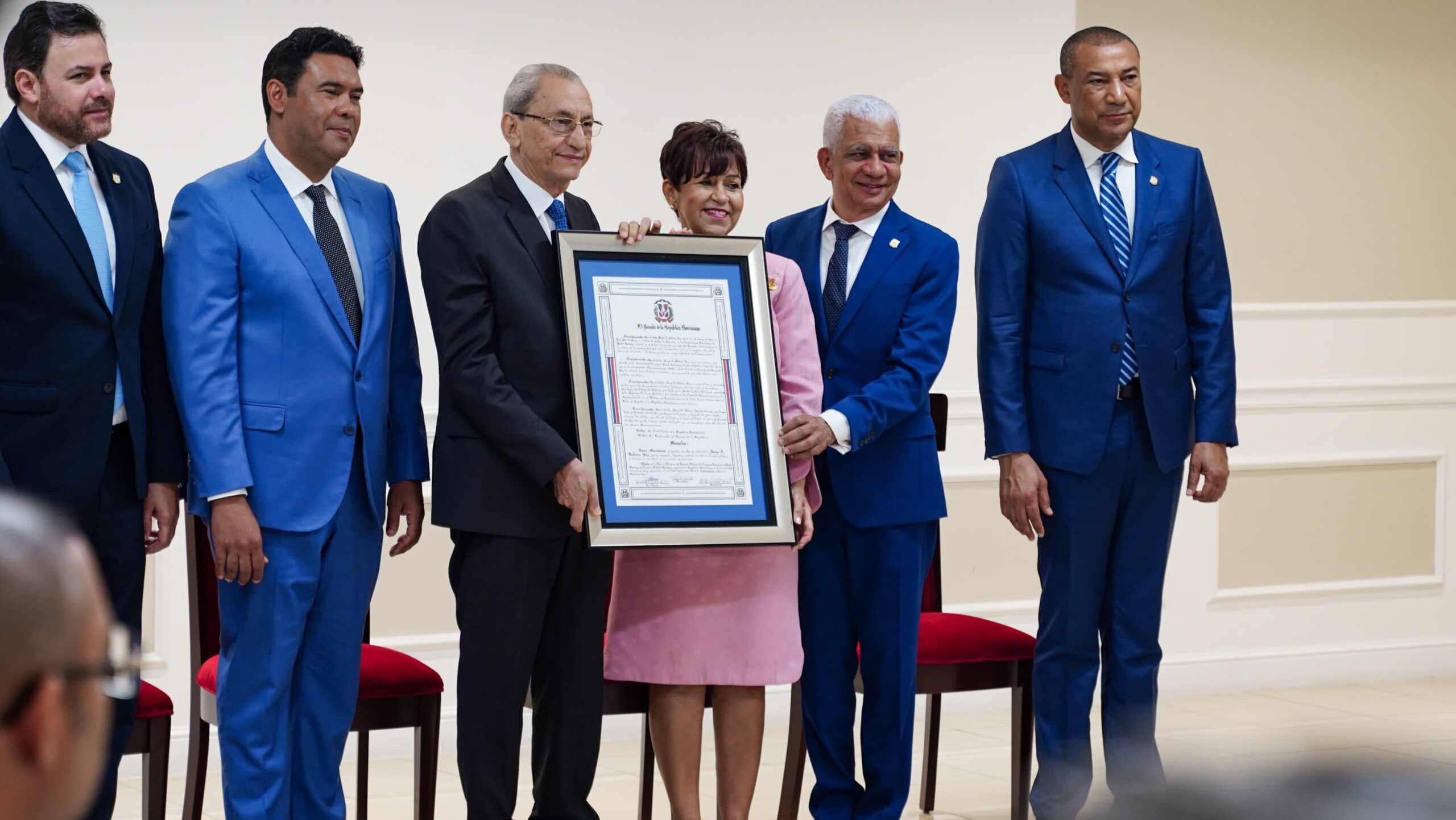 Senado de la República reconoce trayectoria de Jorge Subero Isa
