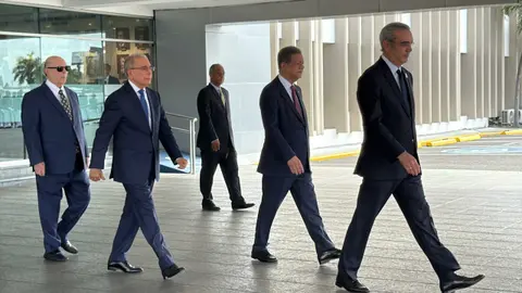 Psiquiatra revela el lenguaje no verbal de Abinader, Leonel, Hipólito y Danilo durante reunión