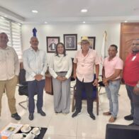 Gobernadora de Monseñor Nouel se reúne con el FEDA para retomar proyectos en la provincia