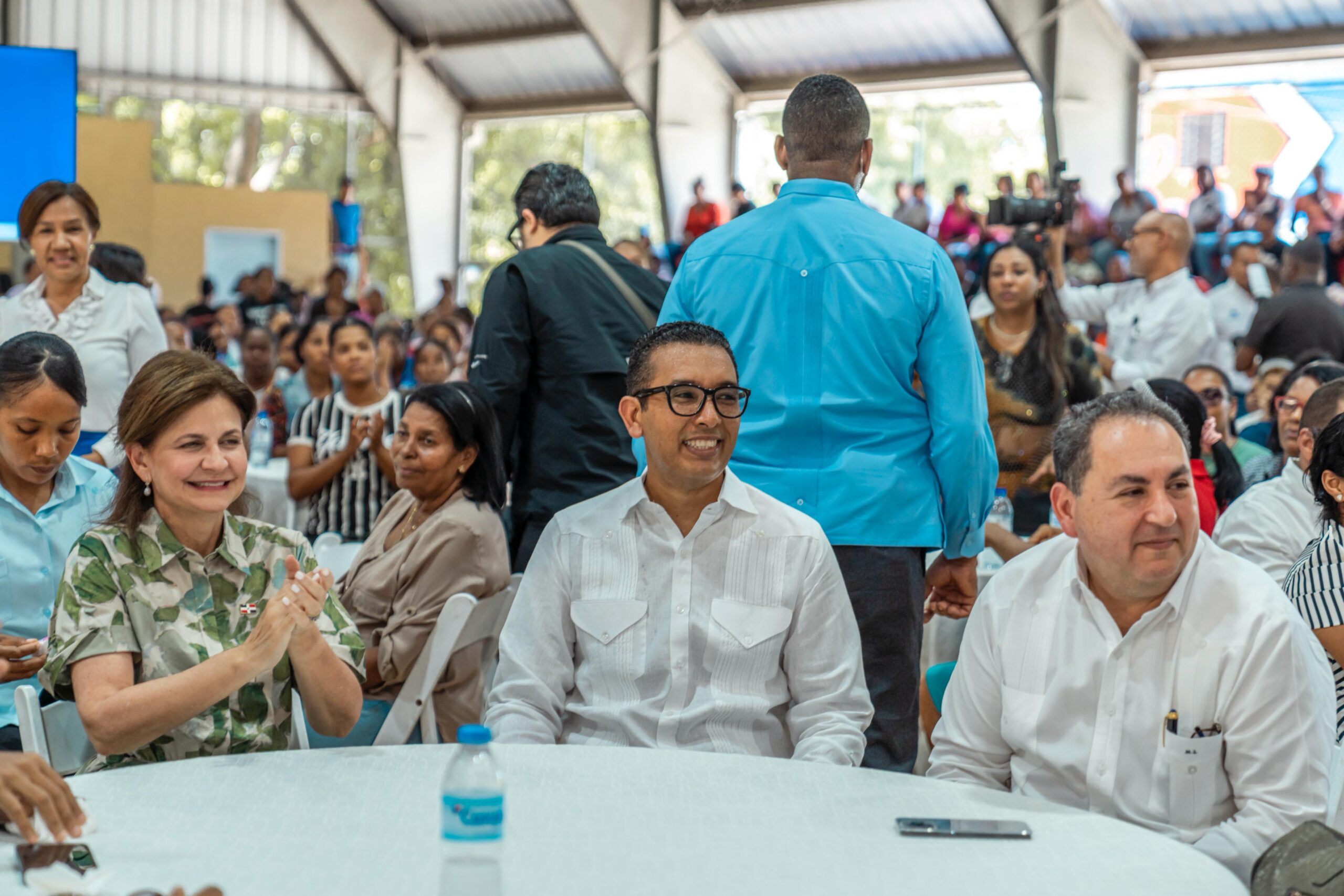 Raquel Peña celebra Día de las Madres con más de 1,000 mujeres en Bahoruco