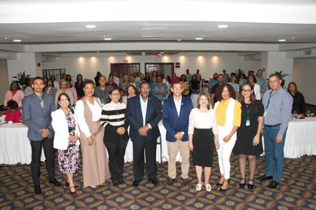 Hospitales del Gran Santo Domingo y Monte Plata validan programación de medicamentos e insumos para el 2026