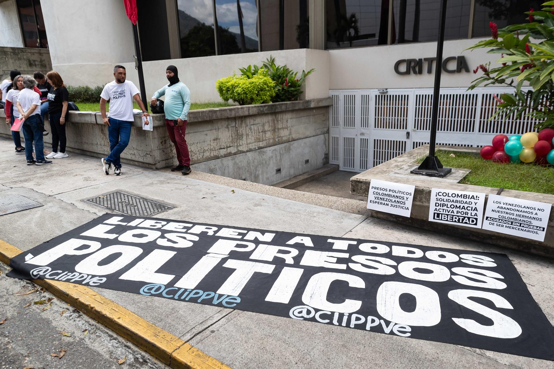 Familias piden al Gobierno de Petro mediar por los "presos políticos" en Venezuela