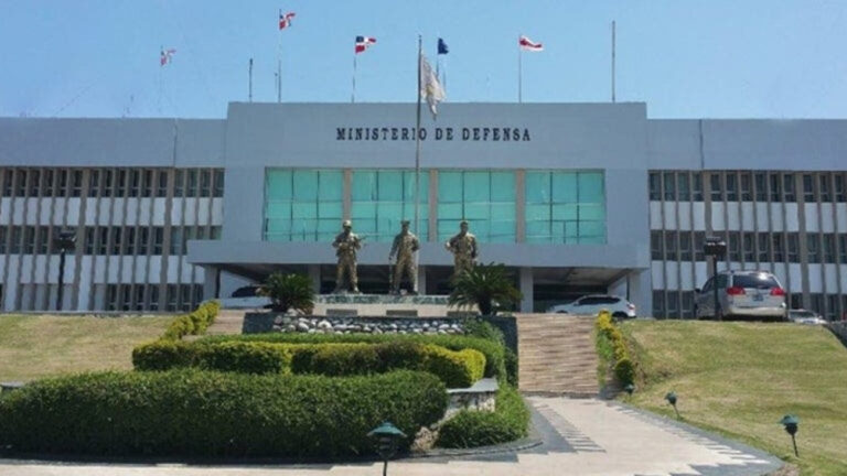 Ministerio de Defensa refuerza políticas de seguridad con restricción al porte de armas en lugares de bebidas alcohólicas
