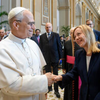 El papa insta a los gobernantes a atajar la "inaceptable" desigualdad en favor de la paz