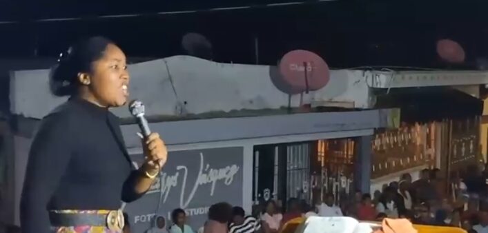 "Sabana Grande de Boyá no prospera por el pecado", pastora explota por calles, agua y chiperos