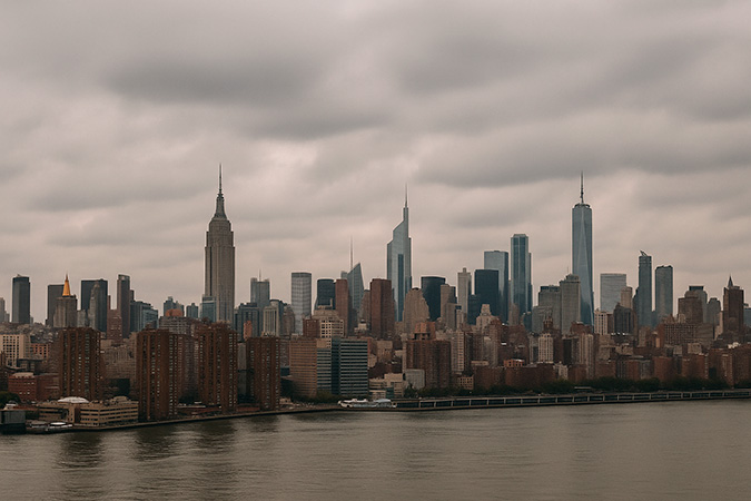 Clima en Nueva York hoy sábado 28 de junio de 2025: tarde con cielos nublados y temperaturas agradables