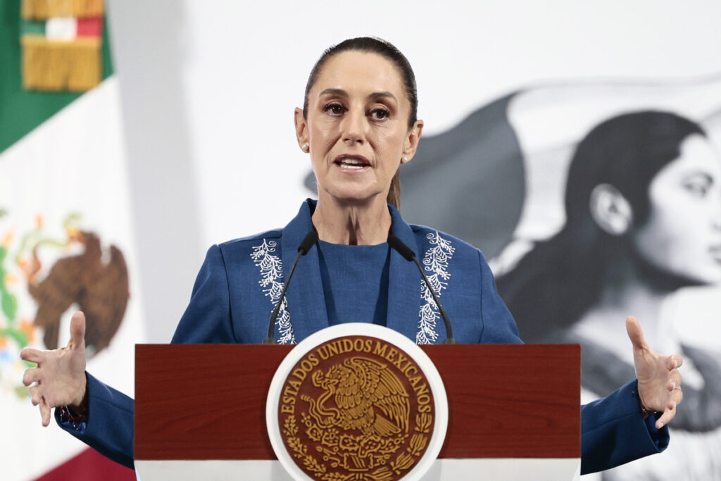 Sheinbaum expresa rechazo a redadas contra personas que trabajan "honestamente" en EE.UU.
