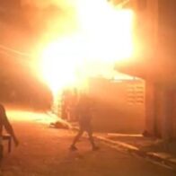 Incendio afecta varias viviendas en el sector Refey de Santiago