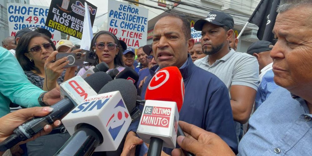 CNTT protesta en Santiago por exclusión y falta de transparencia en fondos del transporte