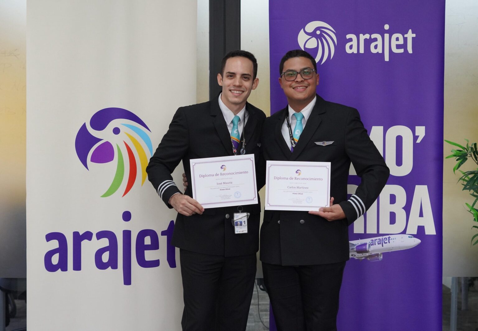 Arajet gradúa nuevos pilotos dominicanos de programa de cadetes en alianza con Boeing