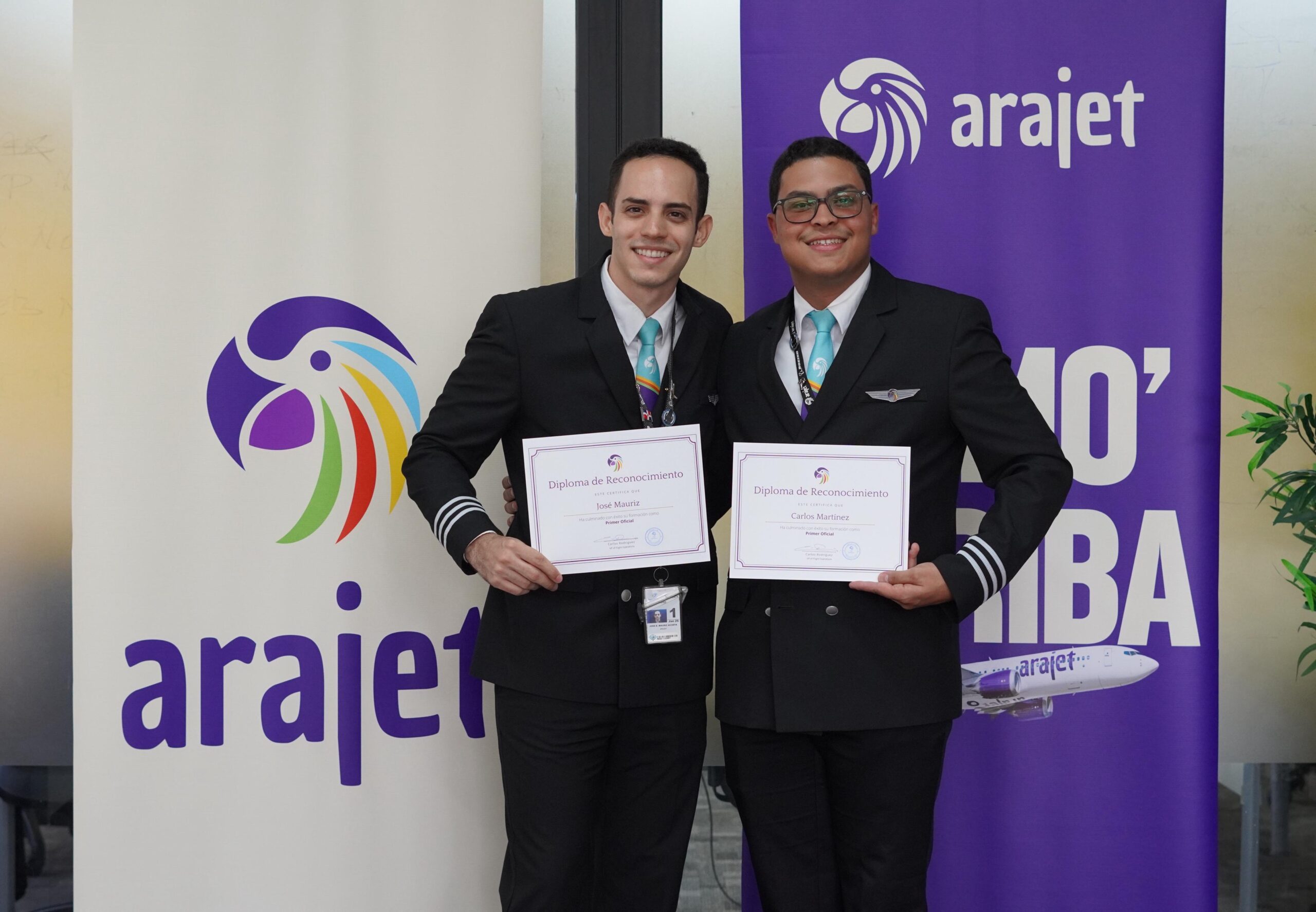 Arajet gradúa nuevos pilotos dominicanos de programa de cadetes en alianza con Boeing