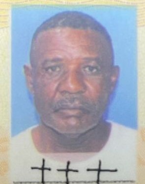 Hombre de 70 años fallece en accidente en la carretera Nagua-Cabrera: Autoridades buscan a sus familiares