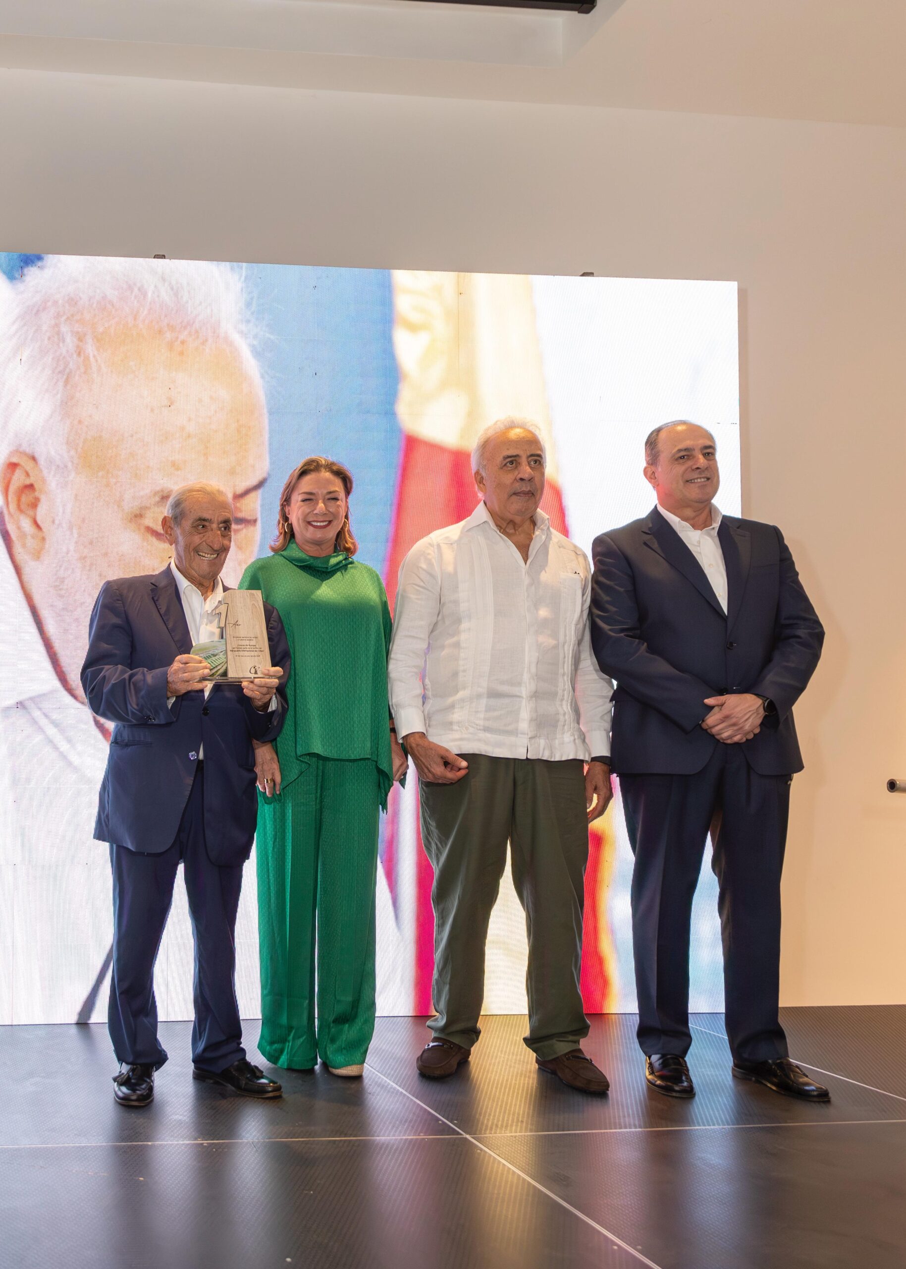 Air Europa y el Aeropuerto Cibao celebran el primer aniversario de su ruta directa Santiago - Madrid