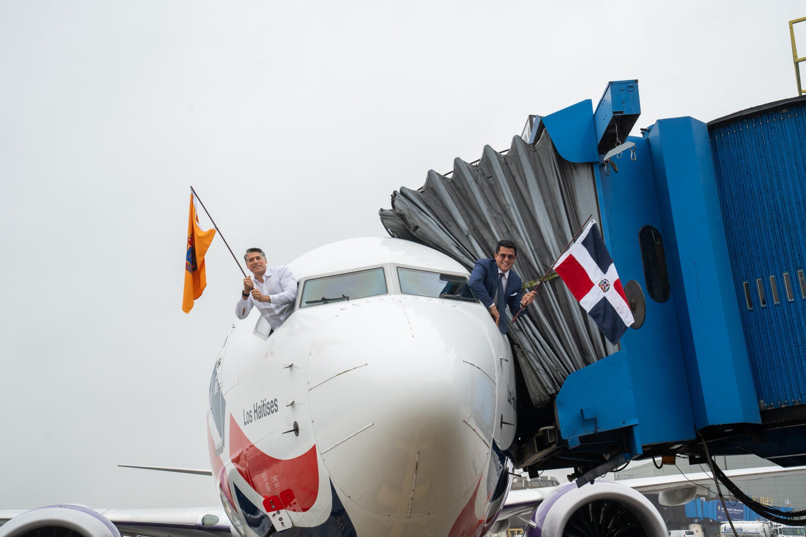 David Collado inaugura vuelo a Nueva York de Arajet