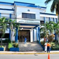 Intervienen construcción ilegal sobre acera en el Libertador de Herrera