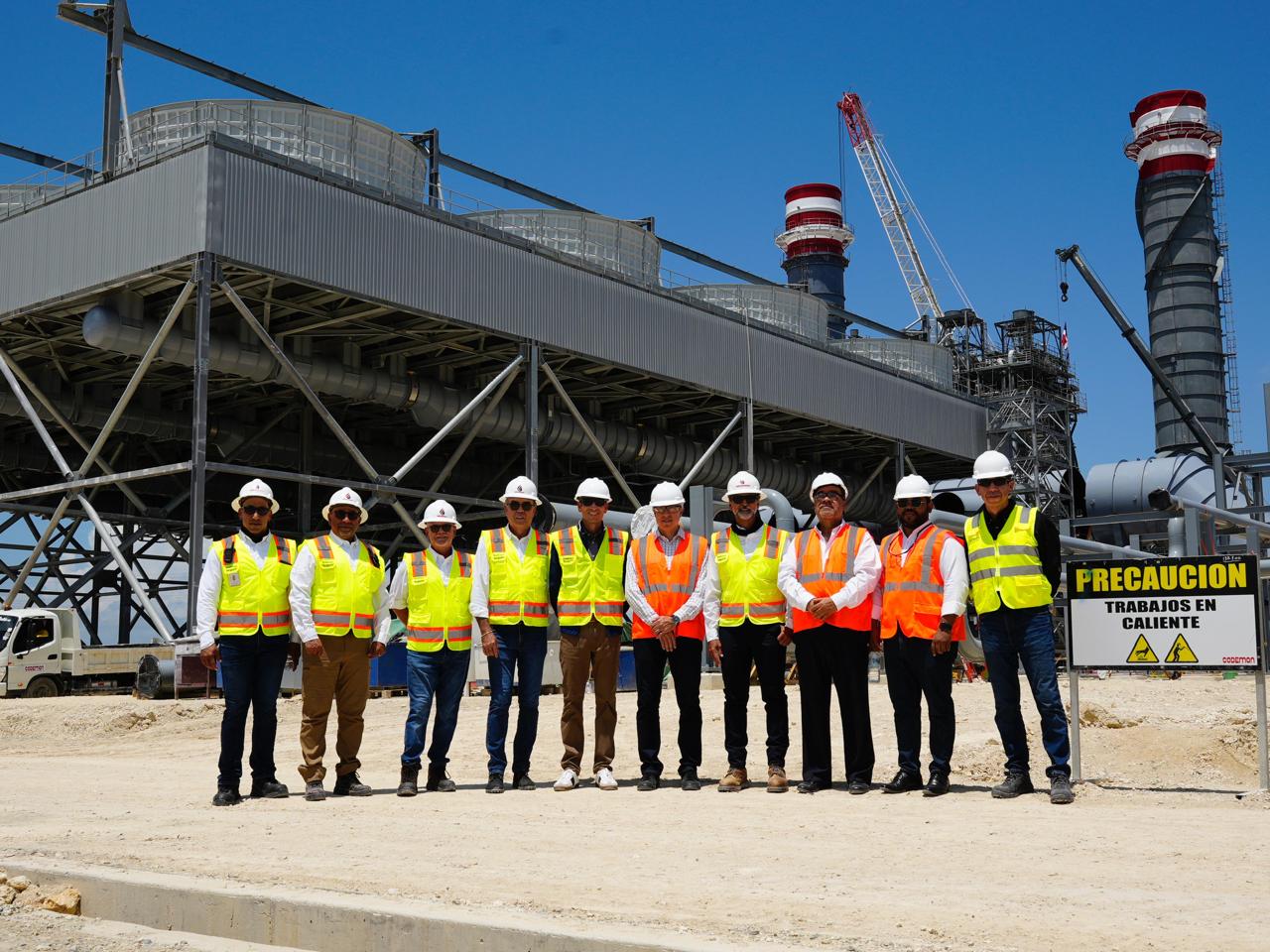 El vicepresidente para América Latina (región Norte) de Siemens Energy, Javier Andrés Pastorino, visitó Manzanillo Power Land.