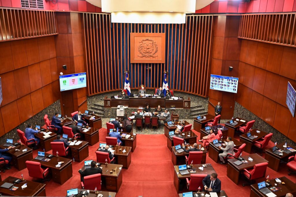 Senado conforma comisión especial para analizar Proyecto de Ley de Aguas
