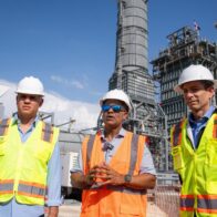 El ministro de Energía y Minas, Joel Santos, visitó las instalaciones de la central a gas natural Manzanillo Power Land.