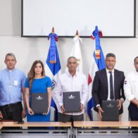 Firma de acuerdo en Ministerio de Energía.