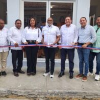 Ángel de la Cruz deja inaugurado centro comunal en Bonao