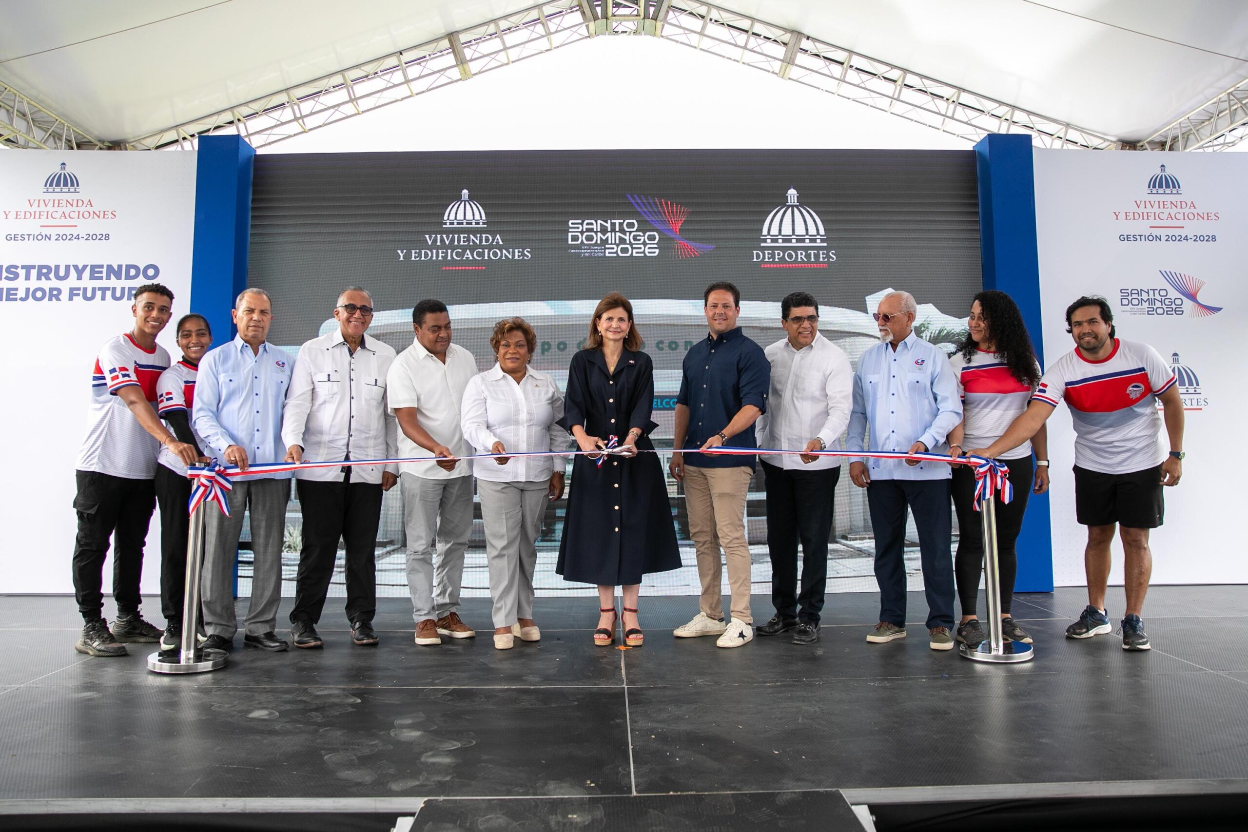 Raquel Peña encabeza entrega Campo de Tiro con Arco en Parque del Este