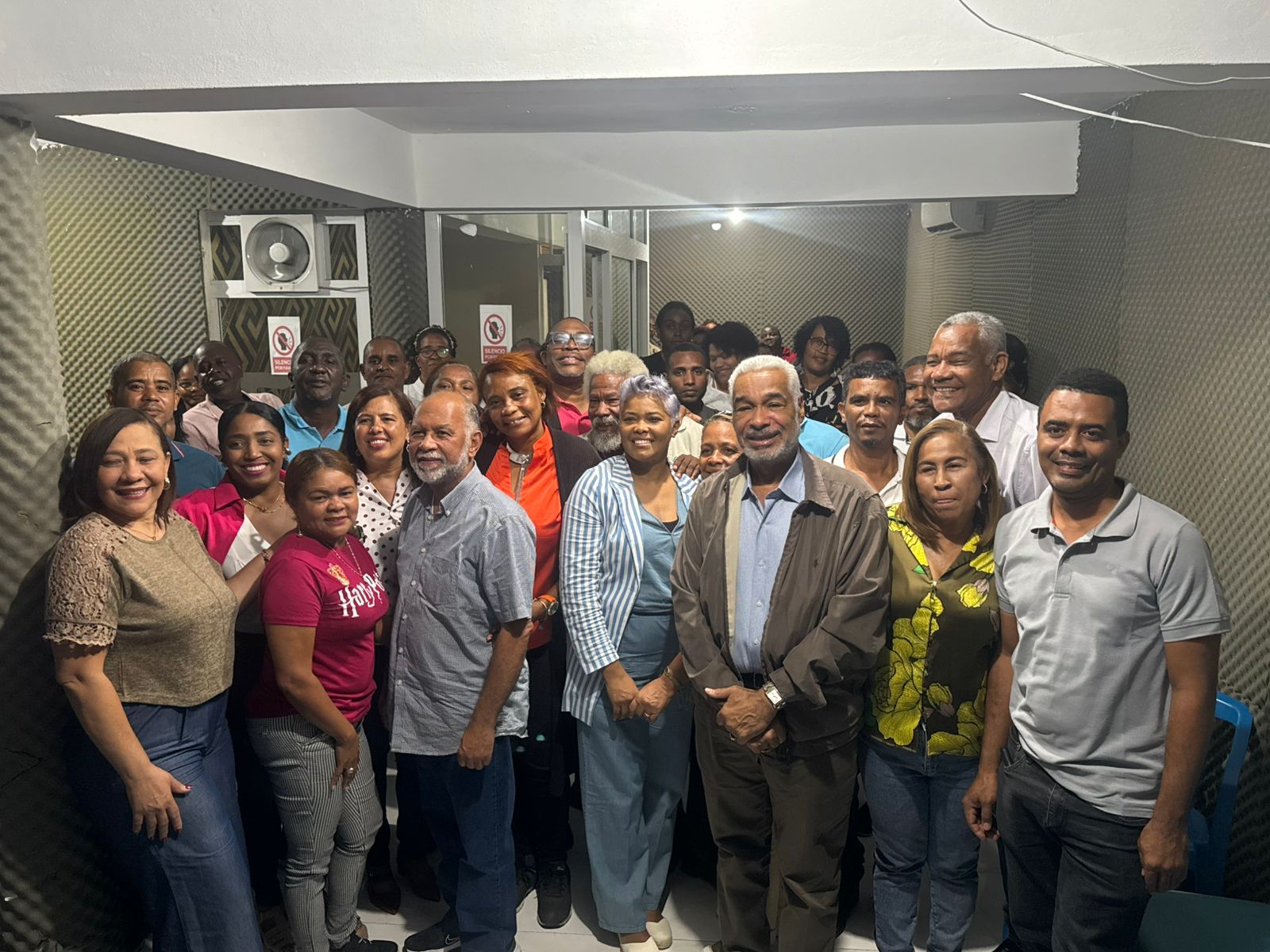 Asuntos Magisteriales del PLD juramenta equipos de trabajo en Santo Domingo Norte