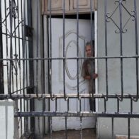 Vecinos denuncian abandono estatal tras hallazgo de cadáver en Lavapiés