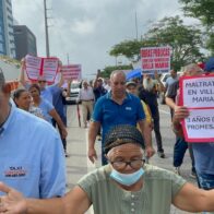 Comunitarios bloquean la autopista Duarte en Santiago para exigir obras prometidas
