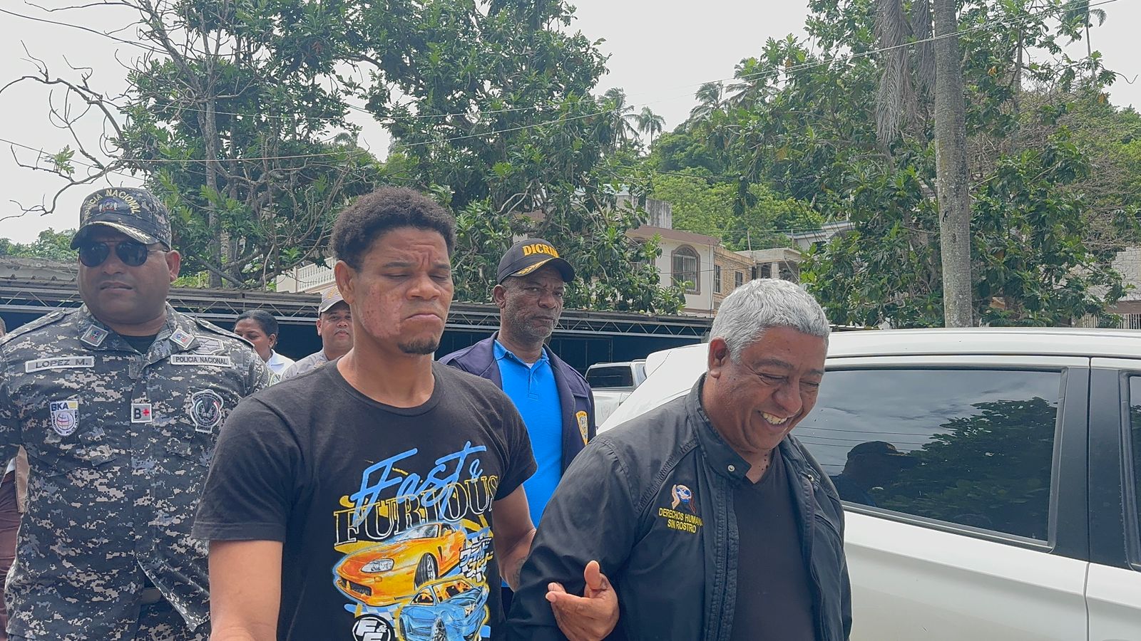 Acusado de homicidio se entrega tras escapar de dotación policial en Samaná