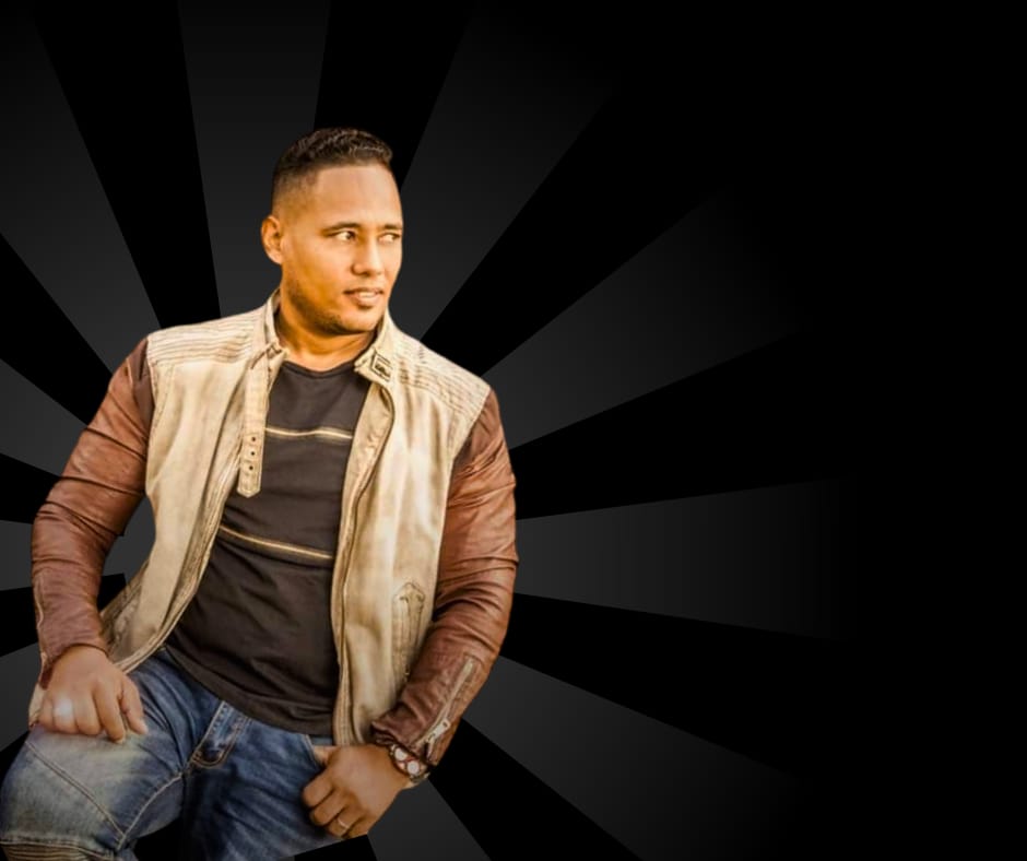 Dickson Acosta lanza su nuevo sencillo “Ay Amor” como antesala de su álbum “Entre Amigos”