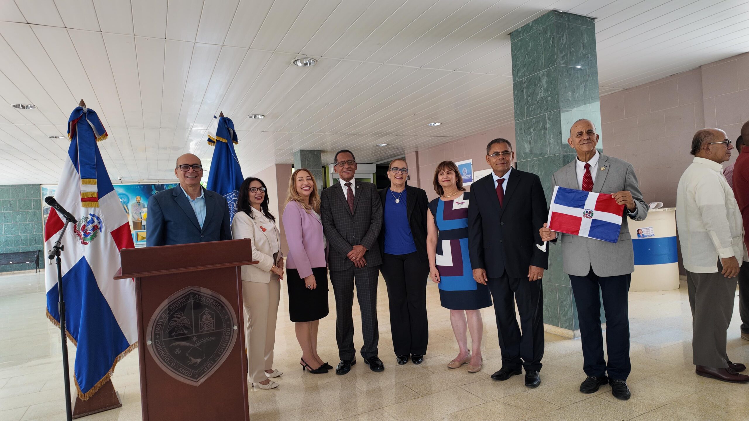 Educadores dominicanos llaman a fortalecer rol en el Día Nacional del Maestro