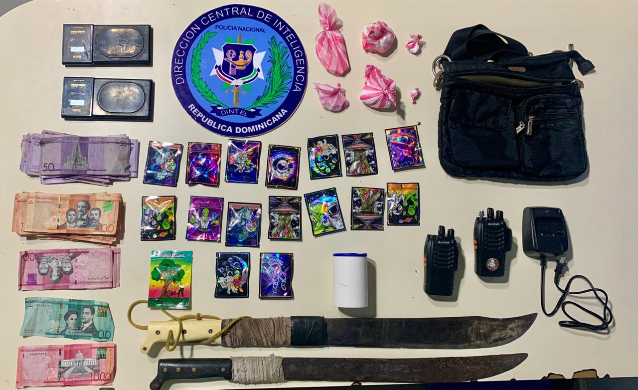 PN y MP incautan drogas, máquinas tragamonedas y detienen a 13 personas en Santiago