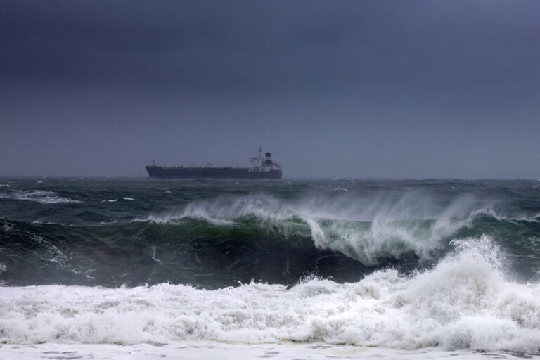 La tormenta tropical Flossie sigue intensificándose cerca de costas del Pacífico mexicano